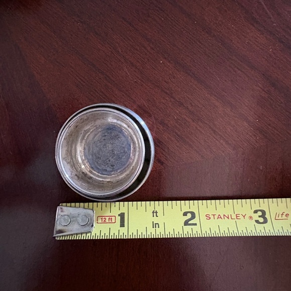 Elegant Sterling Silver Salt Cellar Set - Picture 8 of 12